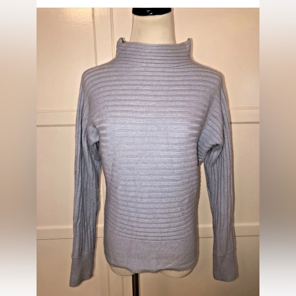 nordstrom signature women’s 100% cashmere turtleneck striped sweater size xs